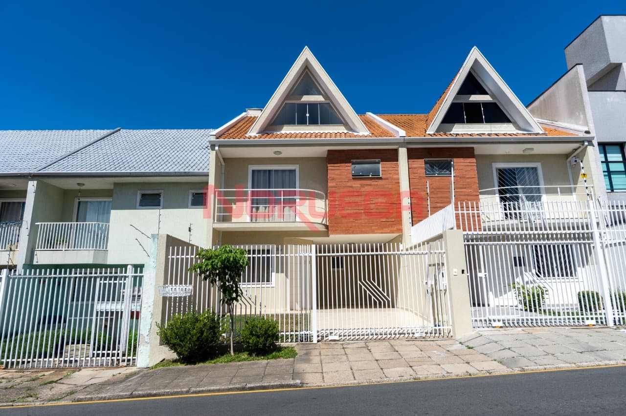 Casa / Sobrado - CAJURU